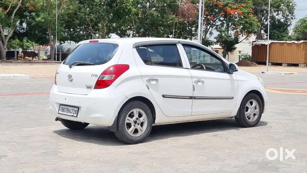 Hyundai I20 Asta Petrol Automatic Well Maintained