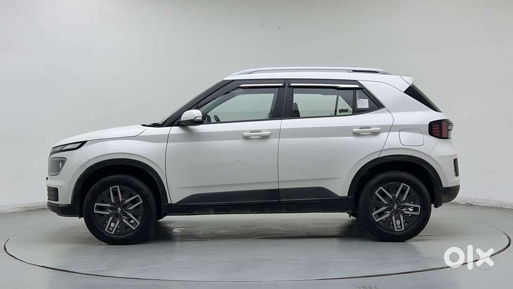Hyundai Venue 1.0 S (o) Turbo Dct, 2023, Petrol