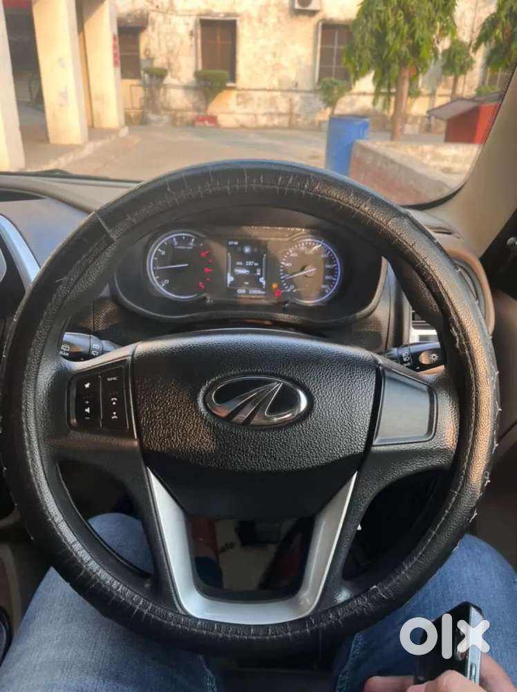 Car Mahindra Car