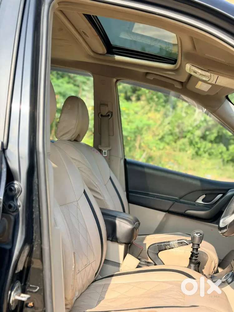 Mahindra Xuv500 2.2 2017