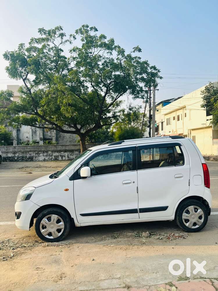 Maruti Suzuki Wagon R Vxi 1.0, 2017, Petrol