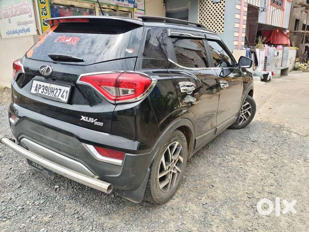 Mahindra Xuv300 W8 Option Dual Tone Diesel, 2023, Diesel