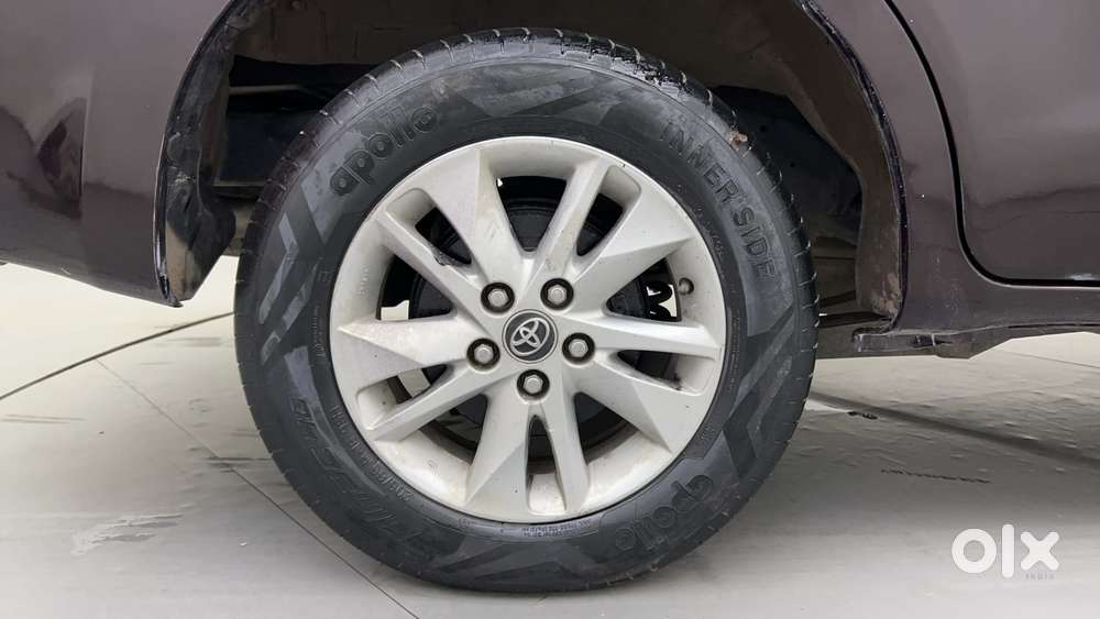 Toyota Innova Crysta 2.4 G Mt 8s, 2016, Diesel