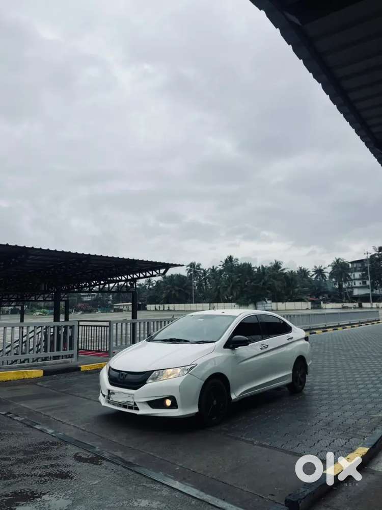 Sale Honda City 2014 Model 1.5 Vi- Vtec No Replacement Good Condition