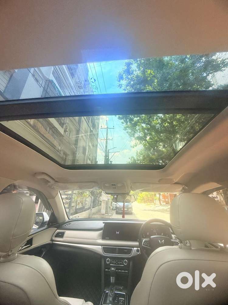 Mahindra Xuv700 2.2 Ax 7 Diesel At Luxury Pack Str, 2023, Diesel