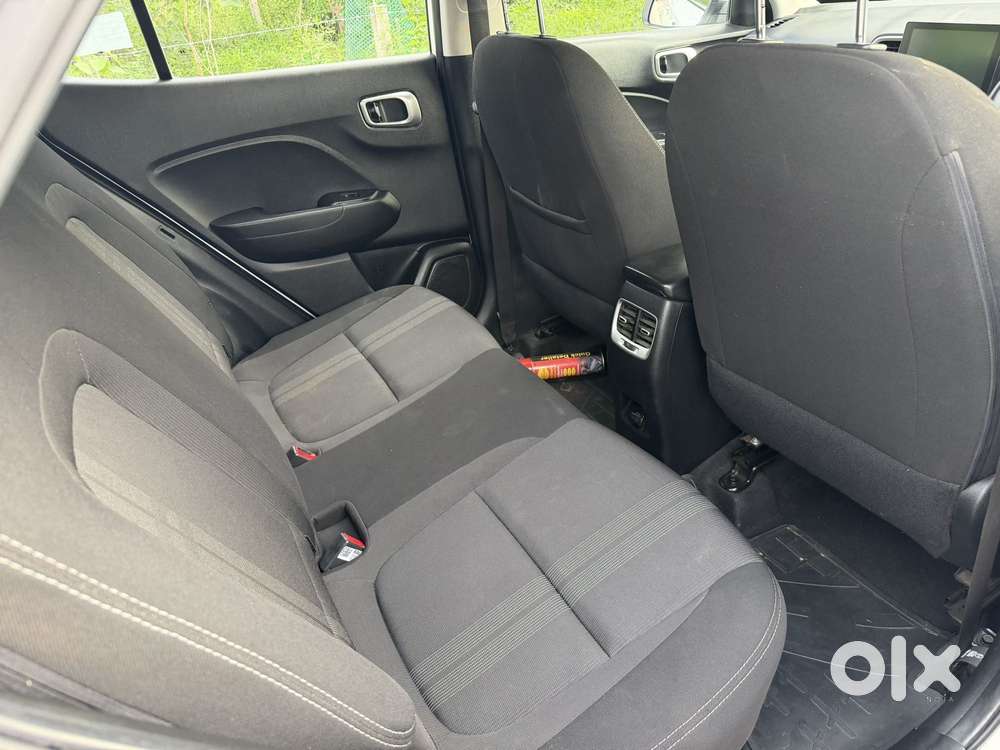 Hyundai Venue S (o) 1.2 Petrol Knight Edition, 2021, Petrol