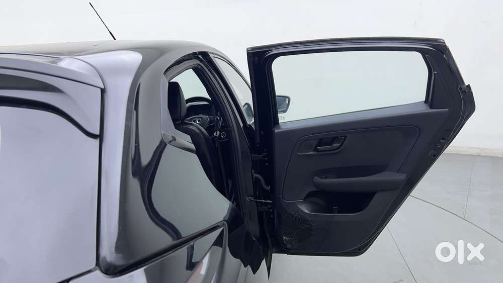Tata Altroz 1.5 Xz Plus Diesel Dark Edition, 2022, Diesel