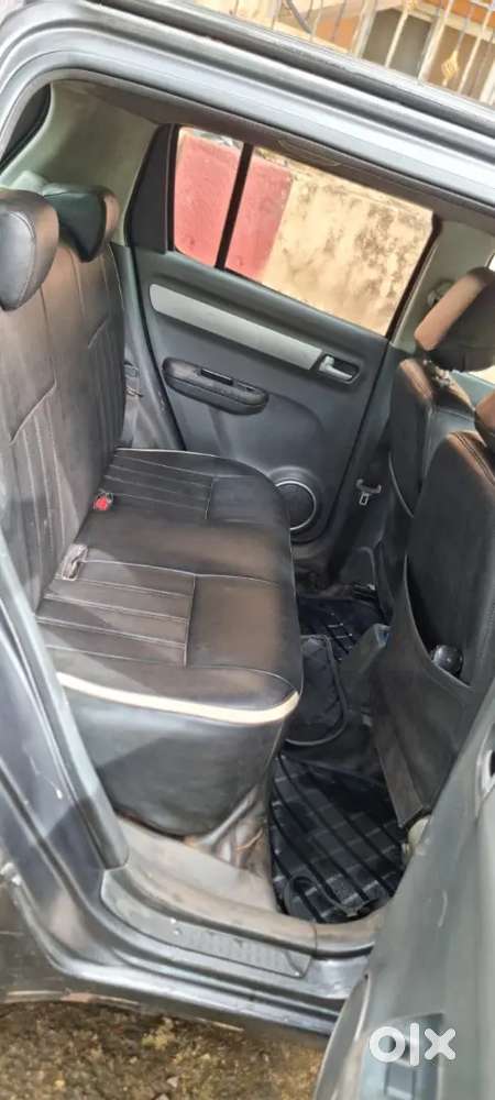 Maruti Suzuki Swift 2010 Lxi
