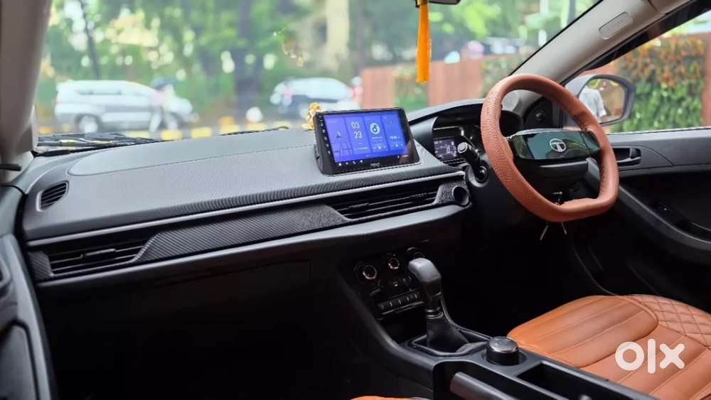 Tata Nexon, 2025, Petrol