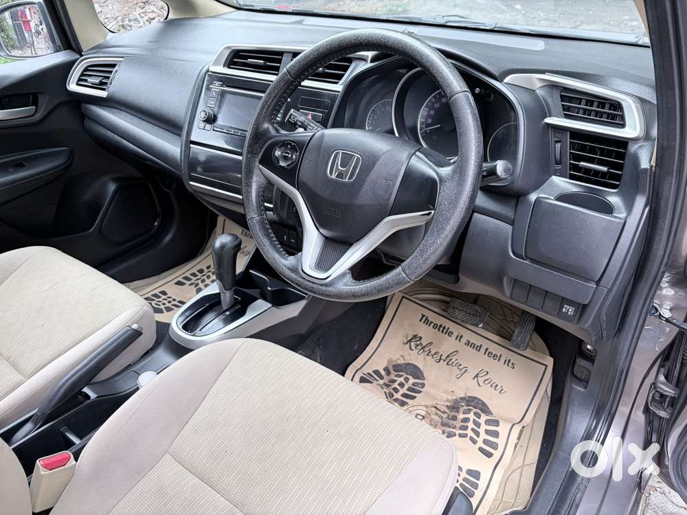 Honda Jazz V Automatic, 2016, Petrol