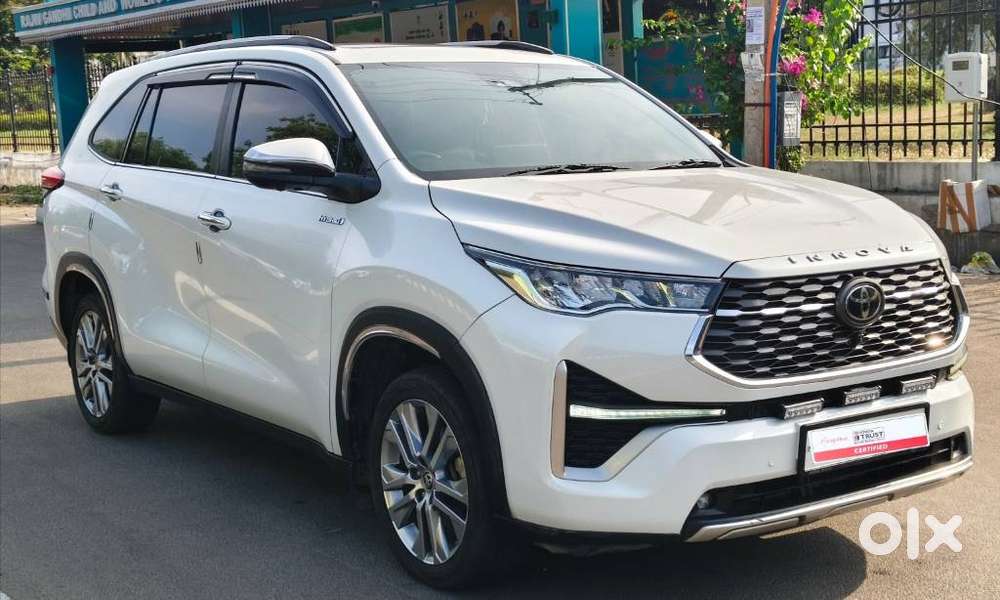 Toyota Innova Hycross 2.0 Zx Hybrid 7 Str, 2023, Petrol