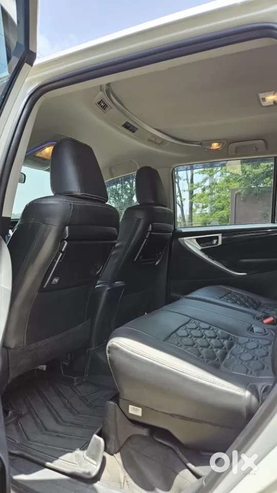 Toyota Innova Crysta [2020-ongoing] 2.4 Vx 8 Str, 2023, Diesel