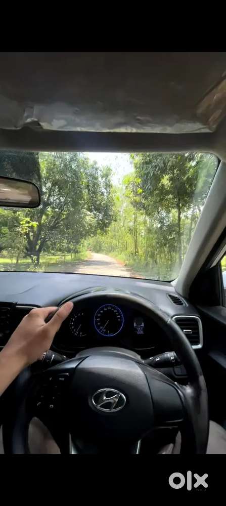 Hyundai Venue 2021 Petrol Well Maintained