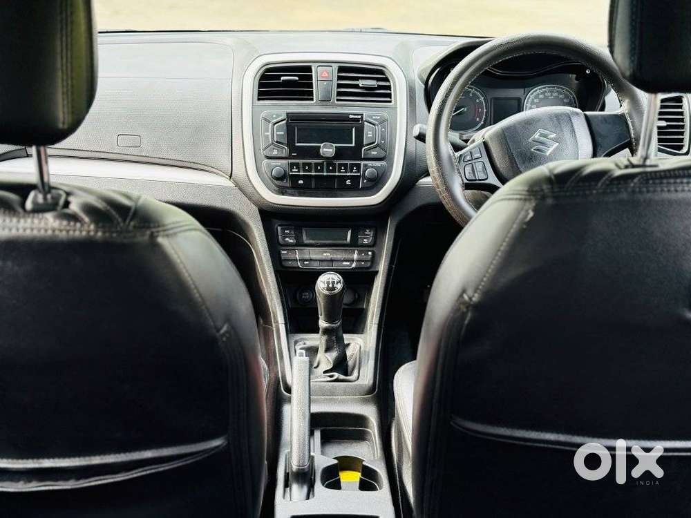 Maruti Suzuki Brezza 1.5 Vxi At Smart Hybrid, 2022, Petrol