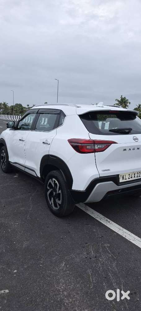 Nissan Magnite 1.0 Xv Premium Turbo Cvt, 2023, Petrol