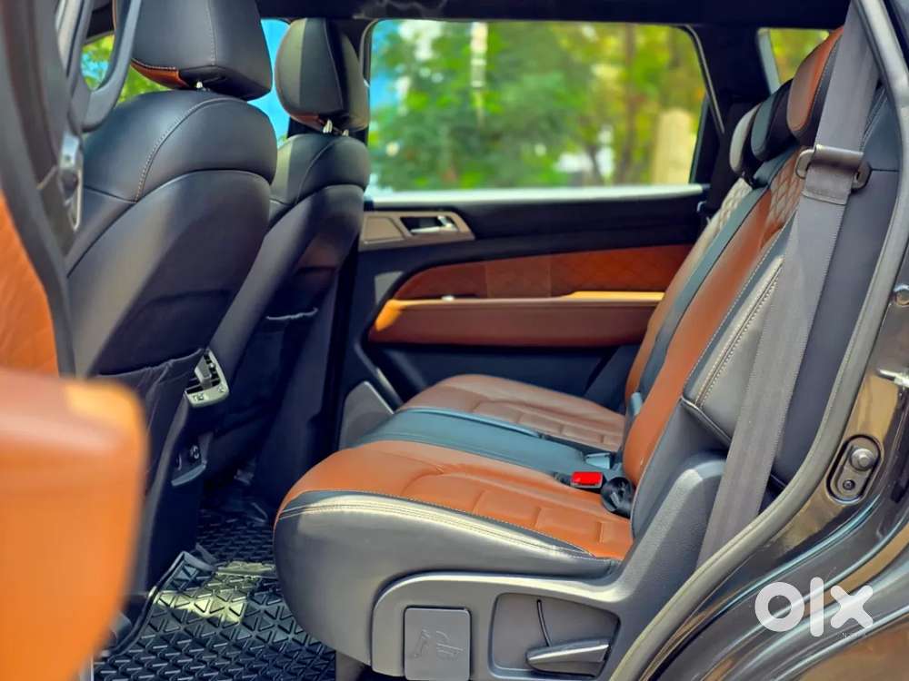 Mahindra Alturas G4 4wd At, 2019, Diesel