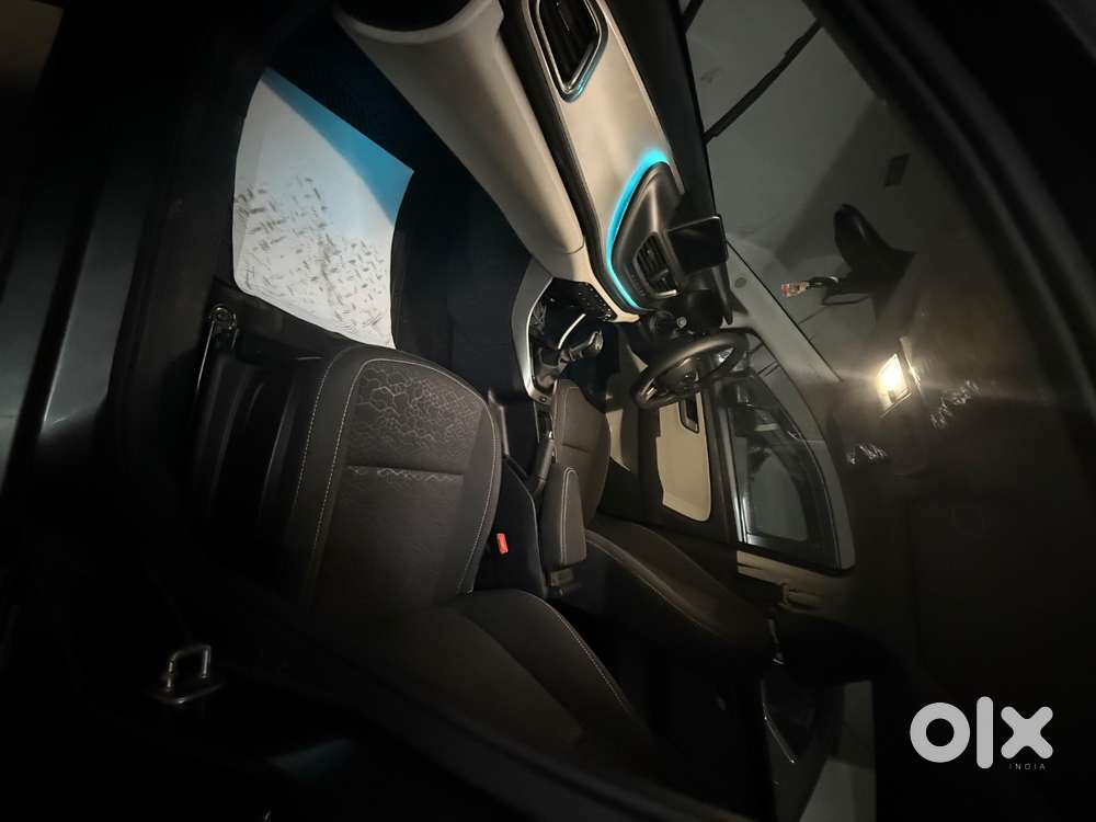 Tata Altroz Xza Plus S Automatic With Sunroof