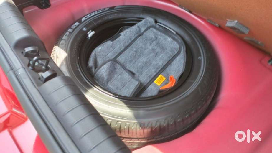 Hyundai I20 Asta (o) 1.2 Ivt Dual Tone, 2025, Petrol