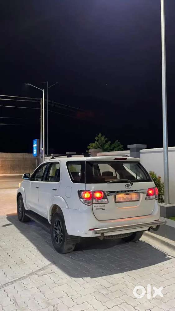 Toyota Fortuner 2015