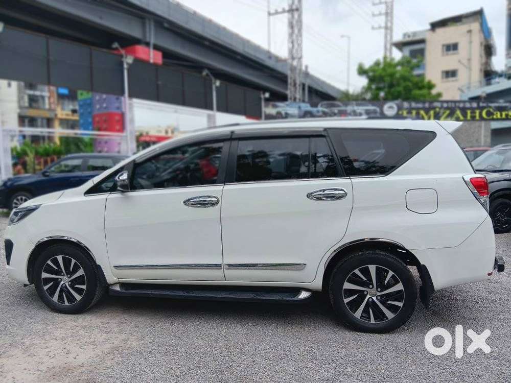 Toyota Innova Crysta 2.4 Z 7 Str, 2022