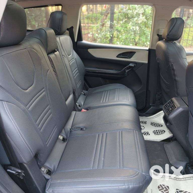 Mahindra Xuv700 2.2 Ax 5 Diesel At 7 Str, 2022, Diesel