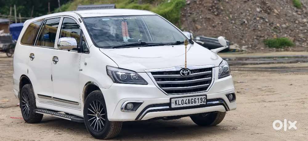 Toyota Innova 2014 Diesel Well Maintained