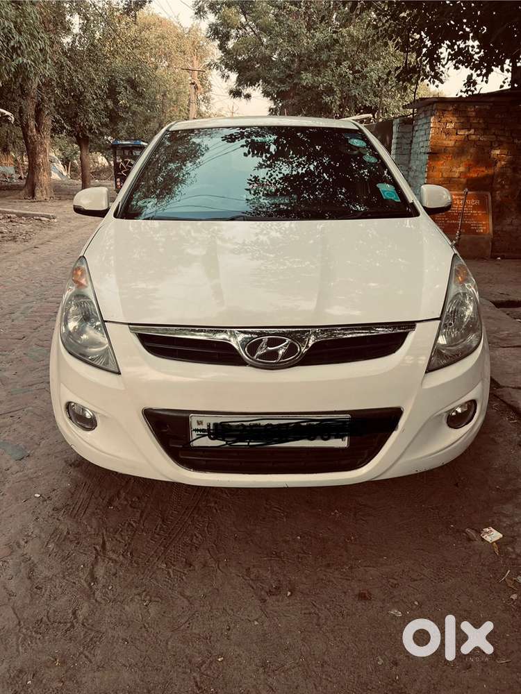 Hyundai Car 2011 Kms