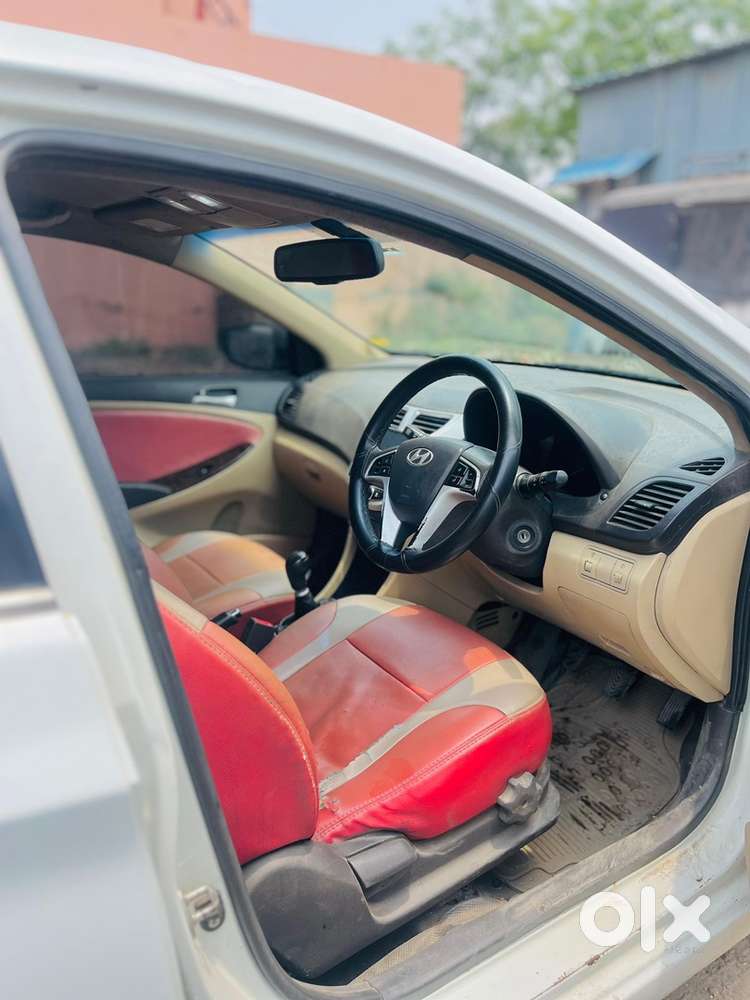 Hyundai Fluidic Verna 2011