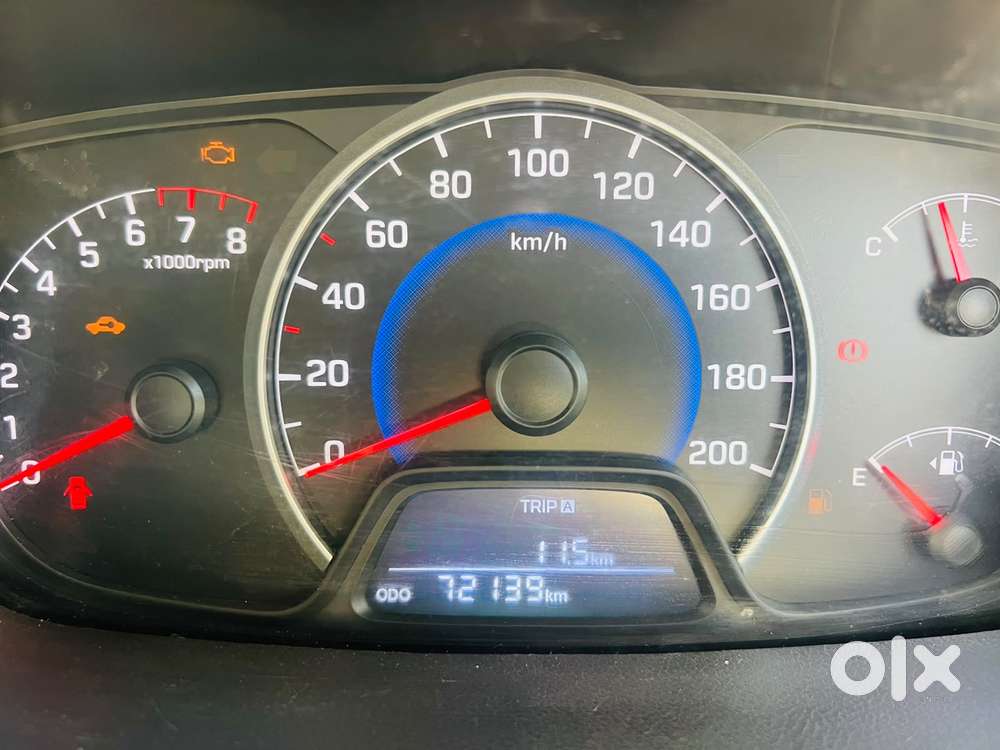 Hyundai Grand I10 Sportz, 2015, Petrol