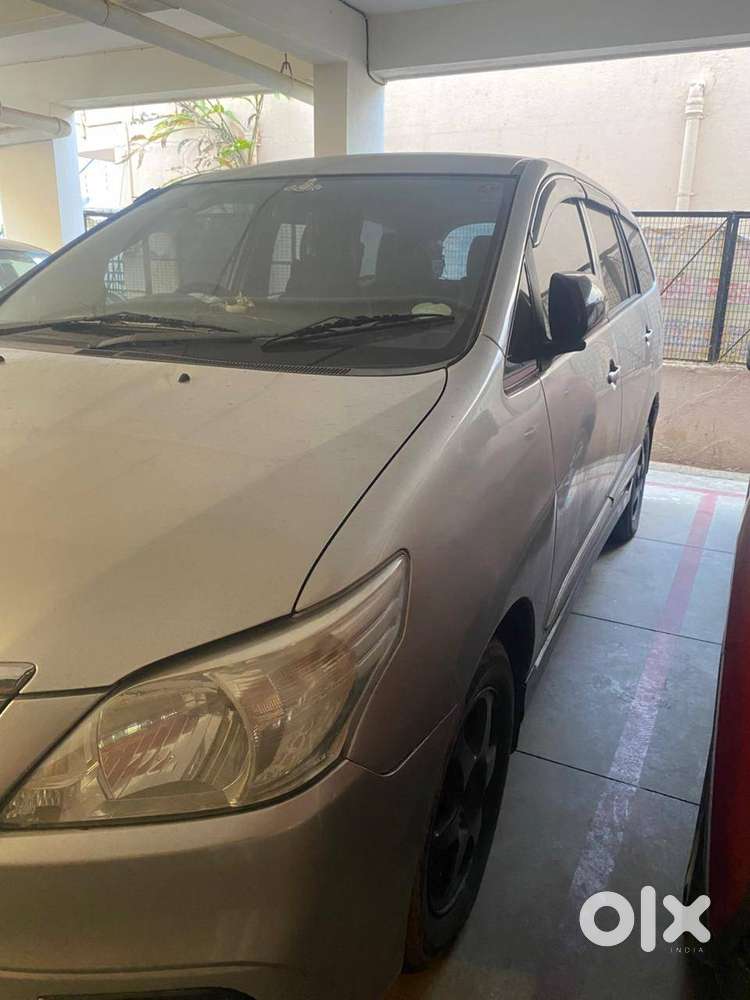 Oyota Innova Yellow Board For Sale – Well Maintained & Ready For Busin