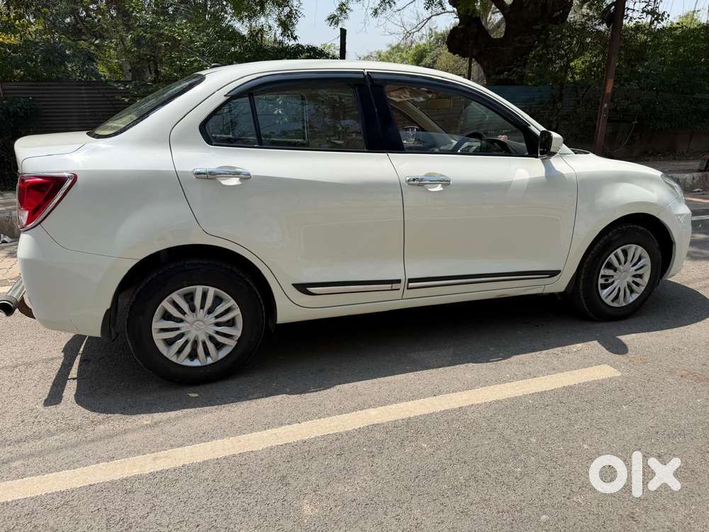 Maruti Suzuki Dzire 1.2 Vxi, 2022, Petrol