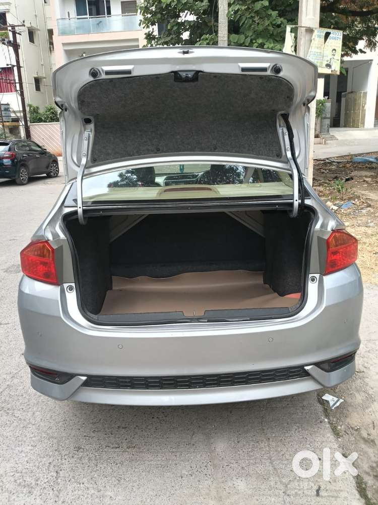 Honda City 1.5 V 4th Gen I-vtec Mt, 2021, Petrol
