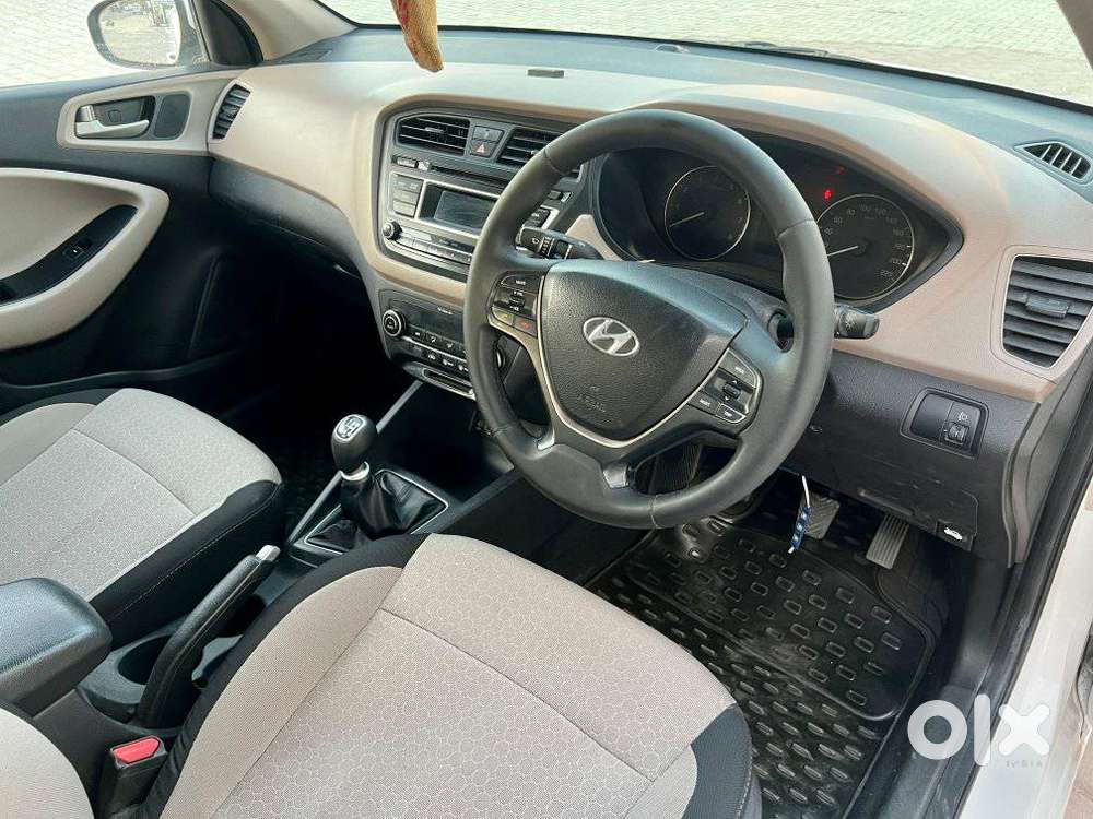 Hyundai I20 Sportz Plus, 2014, Petrol