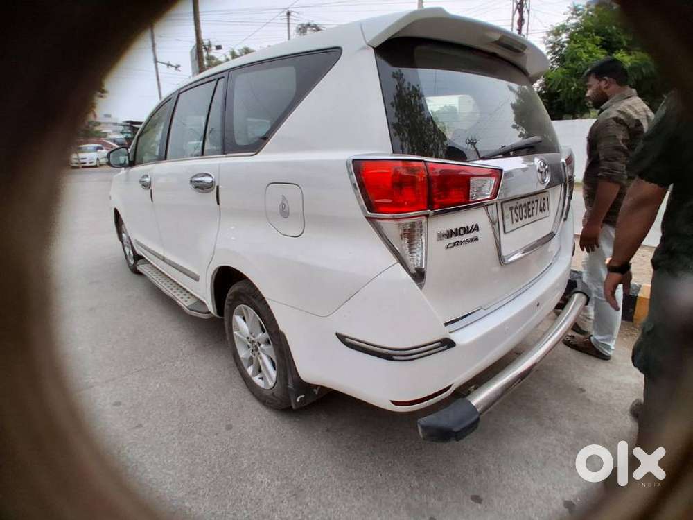 Toyota Innova Crysta 2.4 G Plus Mt 8 Str, 2017, Diesel