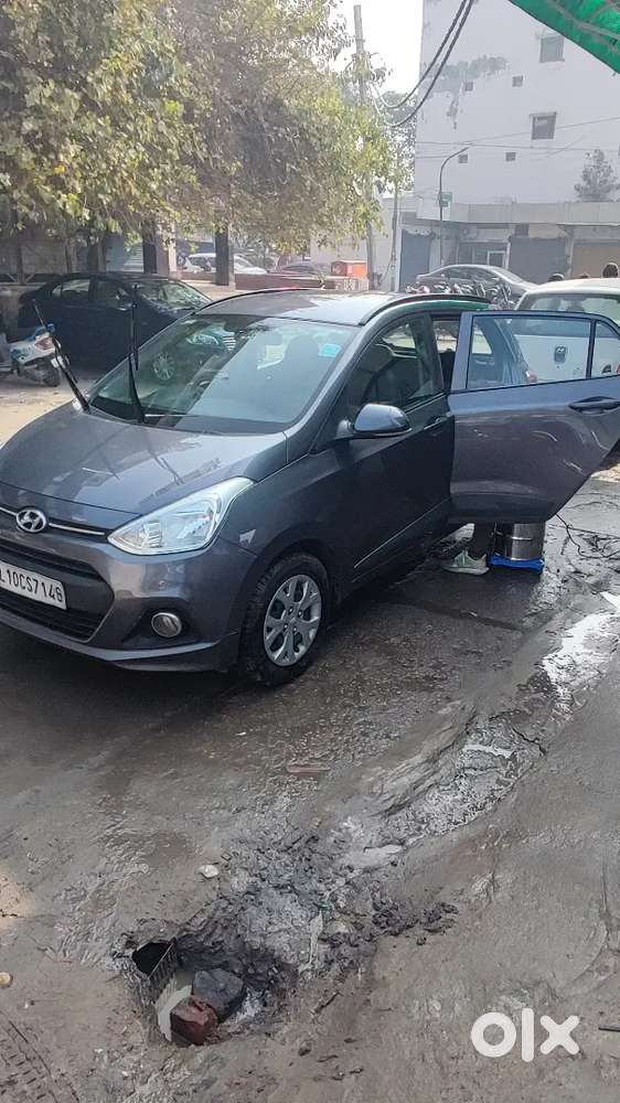 Hyundai Grand I10 2015 Diesel 120000 Km Driven