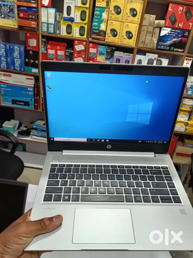 HP ryzen 5 Laptop 2GB graphics card 8GB RAM 256 GB SSD good battery