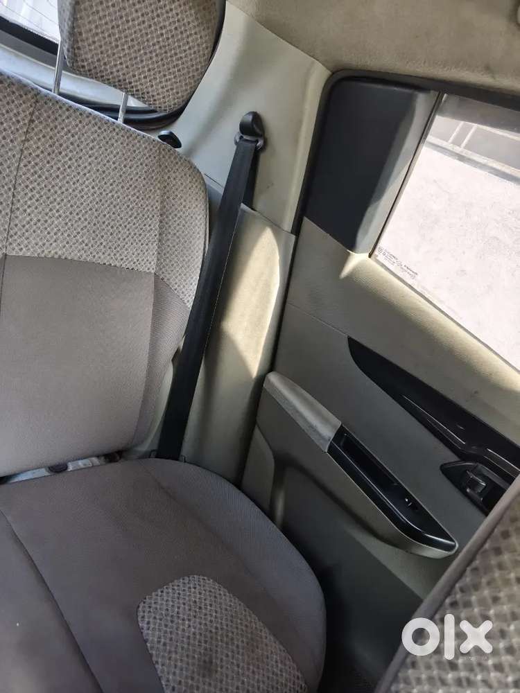 Mahindra Kuv 100 2016 Diesel 6 Str