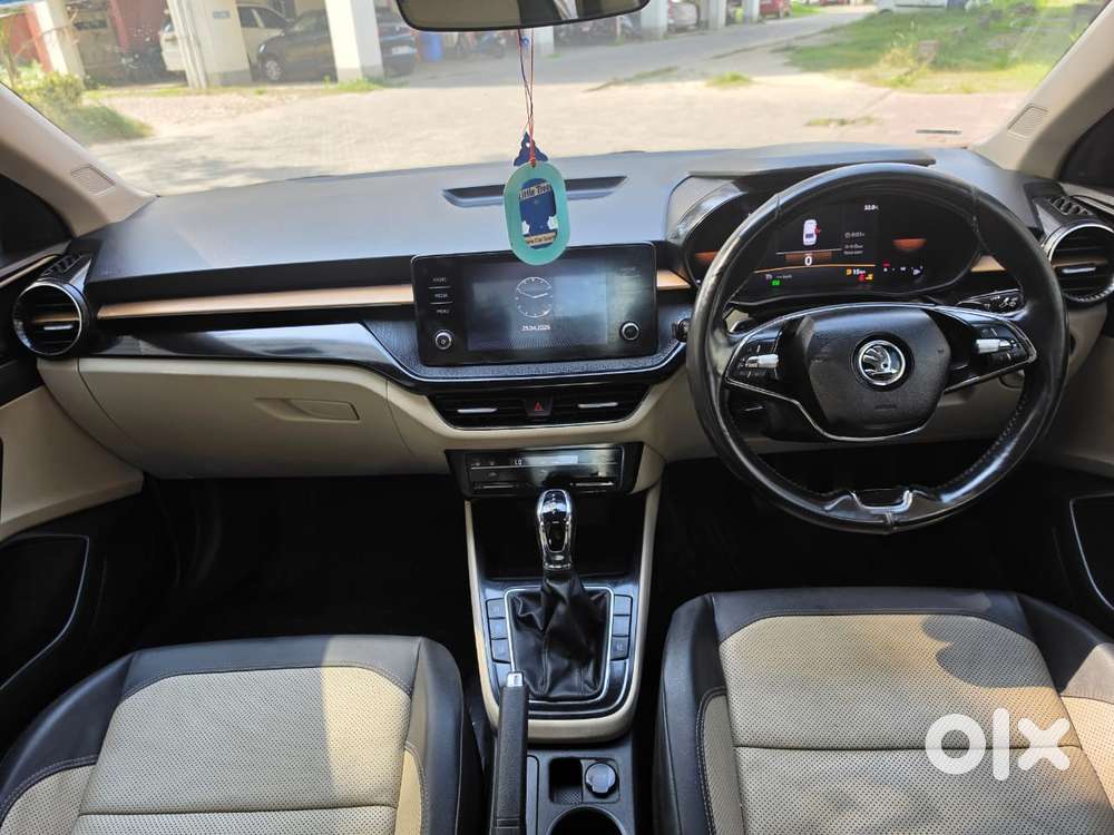 Skoda Slavia 1.0 Tsi Style At, 2022, Petrol