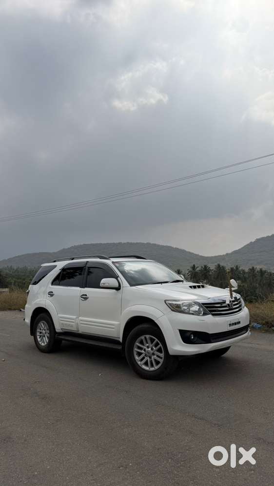 Toyota Fortuner Automatic Diesel 2013