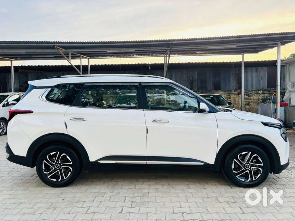 Kia Carens 1.4 Luxury Plus 6 Str, 2023, Petrol