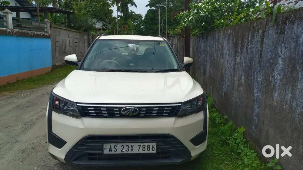 Mahindra Xuv300 2020 Petrol Well Maintained