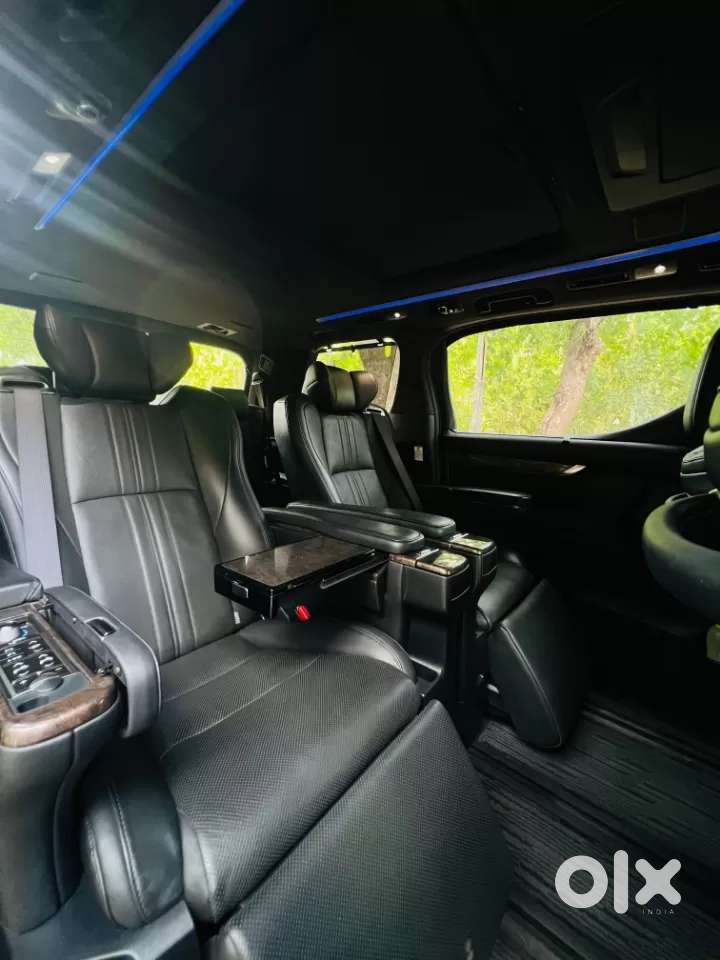 Toyota Vellfire 2.5 Hybrid, 2021, Petrol