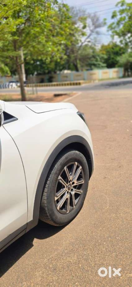 Mahindra Xuv700 2.2 Ax 7 Diesel At Luxury Pack Str, 2023, Diesel