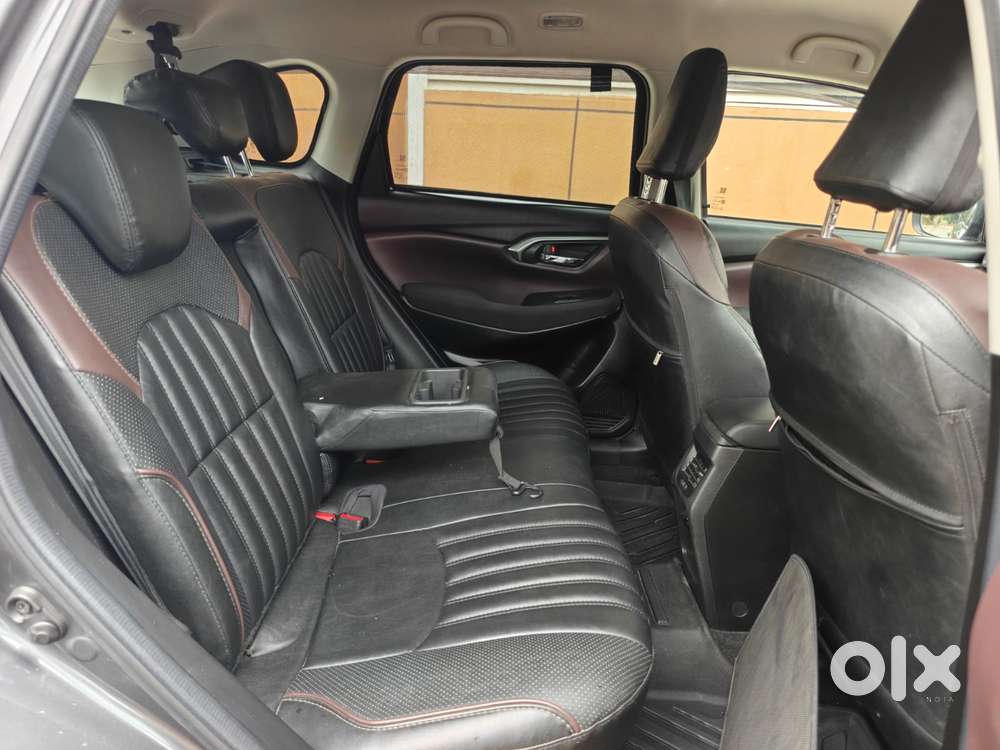 Maruti Suzuki Grand Vitara 1.5 Delta Smart Hybrid At, 2023, Petrol