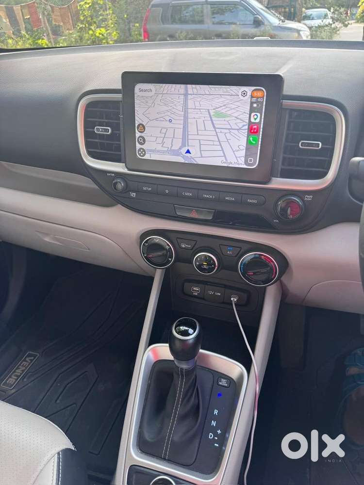 Hyundai Venue Automatic Petrol Feb 2025 Model