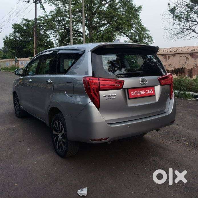 Toyota Innova Crysta, 2016