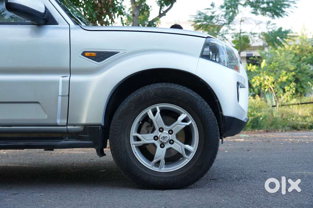 Mahindra Scorpio 1.99 Intelli Hybrid S10, 2017