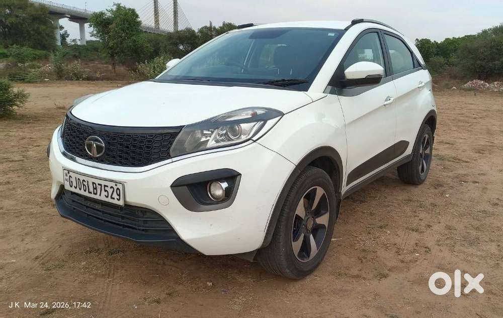 Tata Nexon Xz Plus (hs), 2017
