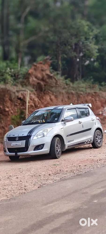 Maruti Suzuki Swift 2013 Petrol 110000 Km Driven