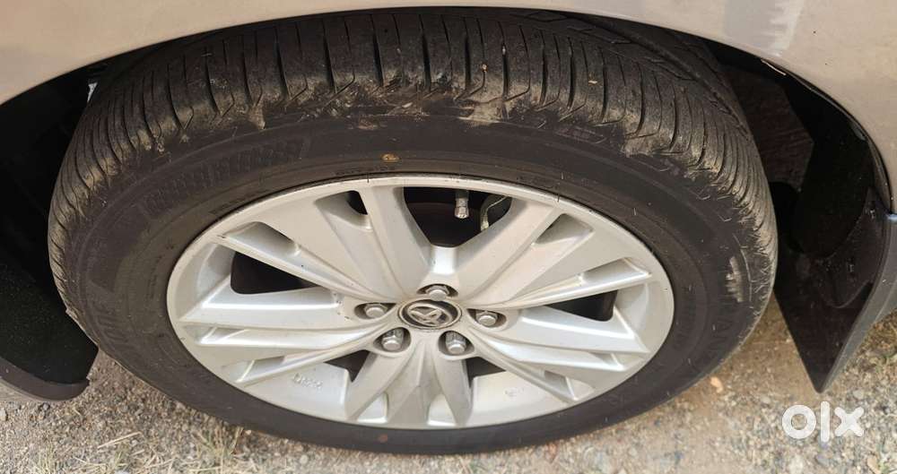 Toyota Innova Crysta 2.8z Automatic, 2016, Diesel